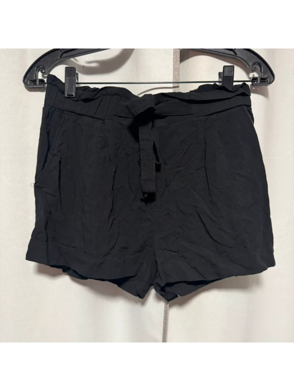 Ambiance Apparel black paperbag waist shorts medium